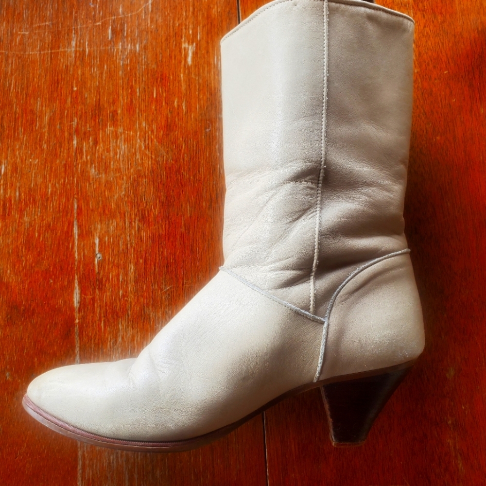 Vintage Frye Boots, Size 8, Cream